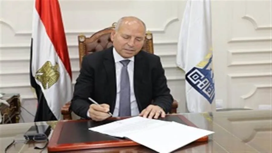 محافظ القاهرة يعلن نتائج الفصل الثاني للشهادة الإعدادية مع نسبة نجاح تصل إلى 77% محافظ القاهرة يعلن نتائج الفصل الثاني للشهادة الإعدادية مع نسبة نجاح تصل إلى 77%
