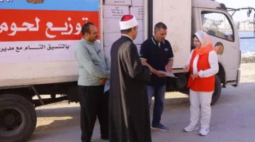 توزيع 2 طن من اللحوم على الأسر الأكثر حاجة في دمياط