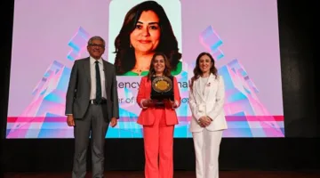وزيرة التنمية المحلية تحضر مؤتمرًا في كلية التعليم المستمر بالجامعة الأمريكية في القاهرة