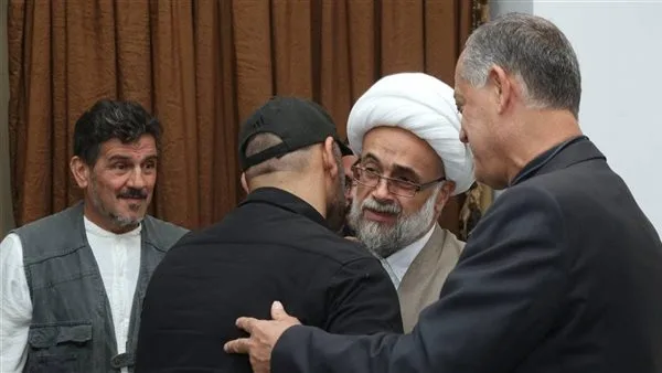 بموجب رعاية السيد علي فضل الله، تم التوصل اليوم إلى اتفاق مصالحة بين سماحة الشيخ ياسر عودة ومختار الباشورة محمد شحرور. بموجب رعاية السيد علي فضل الله، تم التوصل اليوم إلى اتفاق مصالحة بين سماحة الشيخ ياسر عودة ومختار الباشورة محمد شحرور.