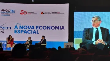 الرئيس التنفيذي لوكالة الفضاء المصرية يشارك في المؤتمر الدولي لتقنية المعلومات والاتصالات في أنجولا.