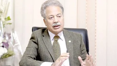 عصام شيحة: ضرورة تعديل قانون الأحزاب وتعزيز العمل الجماعي… والاستراتيجية الوطنية تمثل خطوة تاريخية في تنظيم ملف حقوق الإنسان في مصر. عصام شيحة: ضرورة تعديل قانون الأحزاب وتعزيز العمل الجماعي… والاستراتيجية الوطنية تمثل خطوة تاريخية في تنظيم ملف حقوق الإنسان في مصر.