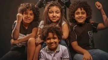 جلد فريد لكنه جذاب: كيف يمكنني تجهيز طفلي المصاب بالبهاق لمواجهة المجتمع؟