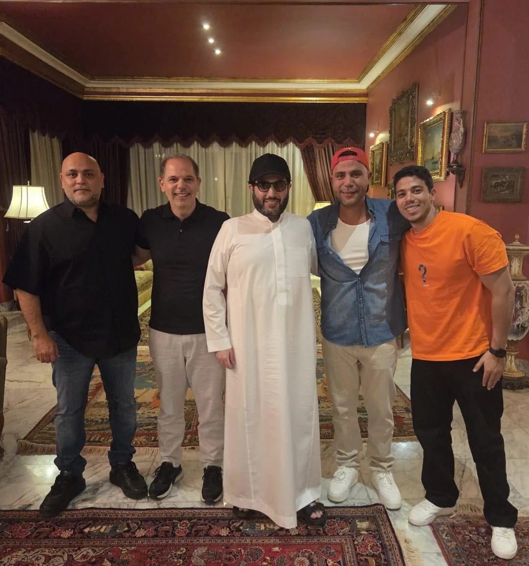 نتمنى السعادة لمصر.. تركي آل الشيخ يشارك تفاصيل زيارته لعادل إمام