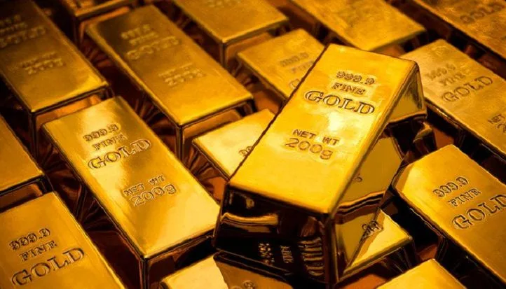 الذهب يتراجع بأكثر من 1% مع تفاقم التوترات بين إيران وإسرائيل الذهب يتراجع بأكثر من 1% مع تفاقم التوترات بين إيران وإسرائيل