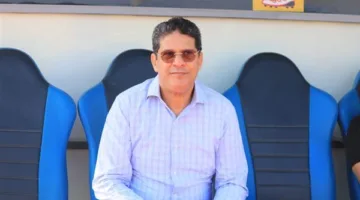 أيمن الرمادي يطلب من الزمالك صرف مكافأة الكأس وراتبه المتأخر، والنادي يلتزم بالصمت.