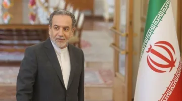 إيران: ما زلنا ملتزمين بالتفاوض، لكن الأولوية الحالية تتركز على “مواجهة العدوان”