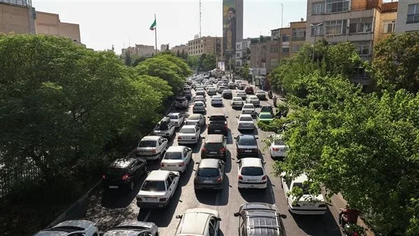 عاجل.. بعد تحذير ترامب.. لقطات توضح مغادرة آلاف الإيرانيين لمدينة طهران (فيديو) عاجل.. بعد تحذير ترامب.. لقطات توضح مغادرة آلاف الإيرانيين لمدينة طهران (فيديو)