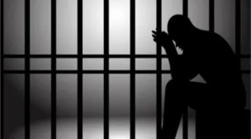 اعتقال موظف بتهمة التحرش بزميلته في شركة خاصة بالوراق