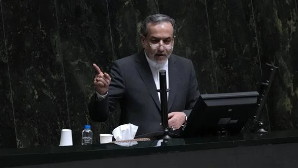 وزير الخارجية الإيراني: القادة الجدد لقواتنا المسلحة حققوا انتصاراً على العدو وزير الخارجية الإيراني: القادة الجدد لقواتنا المسلحة حققوا انتصاراً على العدو