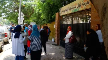 بداية وصول طلاب الثانوية العامة في اليوم الثاني من الامتحانات إلى اللجان الامتحانية