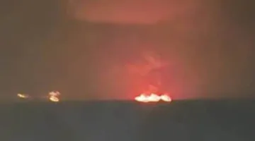 عاجل.. “الحرب الكبرى”: اشتعال ثلاث ناقلات نفط في مضيق هرمز