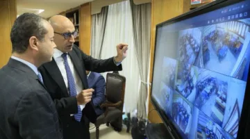 وزير التعليم يتابع اليوم الثاني من امتحانات الثانوية العامة من غرفة العمليات في الوزارة