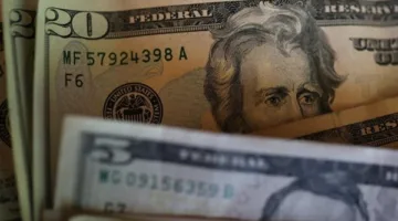 سعر الدولار مقابل الجنيه المصري اليوم بعد آخر تحديث رسمي: كافة التفاصيل