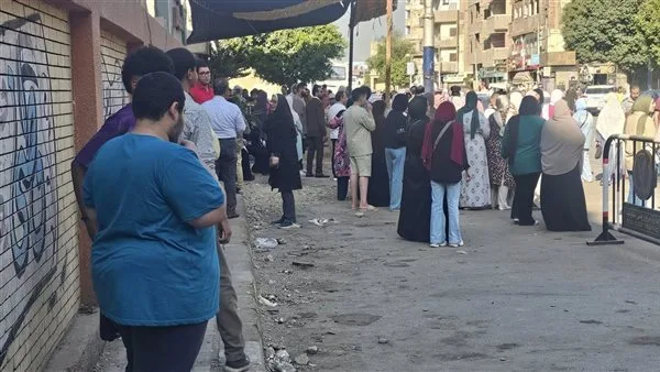 أكثر من 19,400 طالب وطالبة يجرون امتحانات الثانوية العامة في بني سويف أكثر من 19,400 طالب وطالبة يجرون امتحانات الثانوية العامة في بني سويف