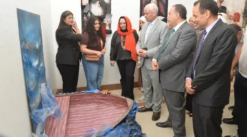 من النفايات البيئية إلى الإبداع الفني: محافظ أسيوط ي inaugurates معرض «قضايا» للفنون التصميمية