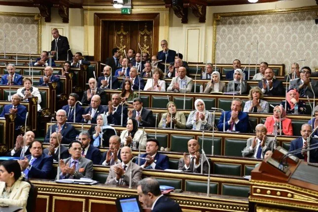 البرلمان يواصل مناقشة مشروع قانون ميزانية 2025 – 2026 البرلمان يواصل مناقشة مشروع قانون ميزانية 2025 – 2026