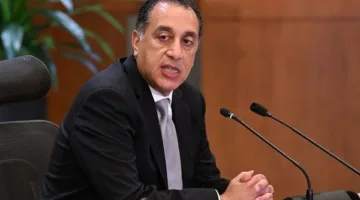 رئيس الوزراء يراقب مع الجهات المعنية تحسين نظام الري لزراعة قصب السكر