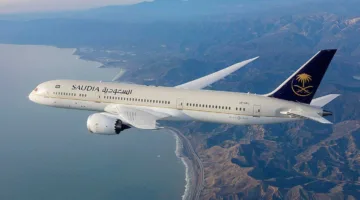 الشرطة الإندونيسية تقوم بتفتيش طائرة سعودية بسبب بلاغ عن وجود قنبلة