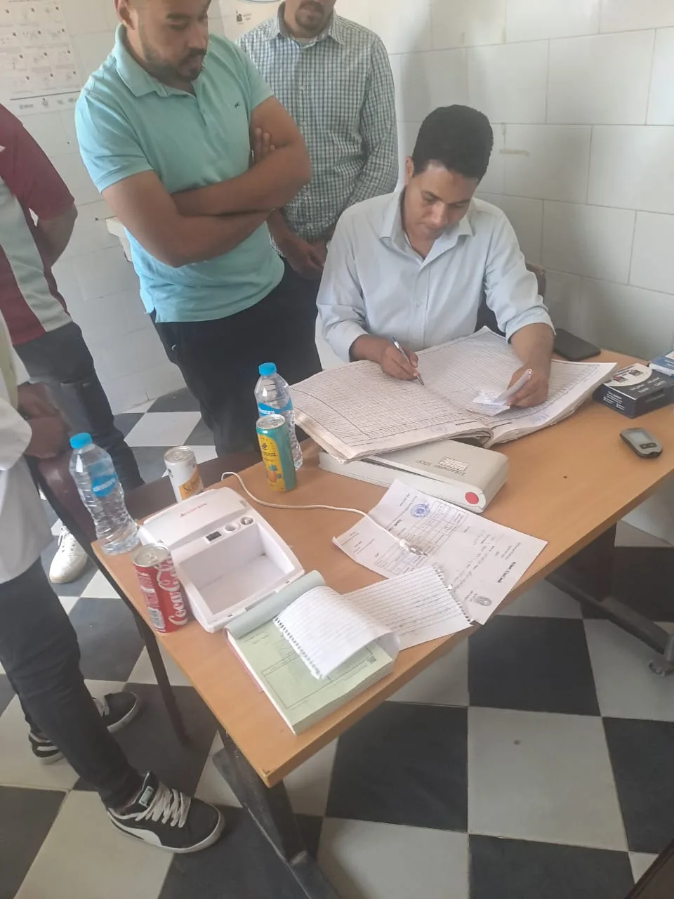مدير وزارة الصحة بالأقصر يقوم بجولة تفقدية لمتابعة أنشطة الوحدات الصحية في القرنة والطود مدير وزارة الصحة بالأقصر يقوم بجولة تفقدية لمتابعة أنشطة الوحدات الصحية في القرنة والطود