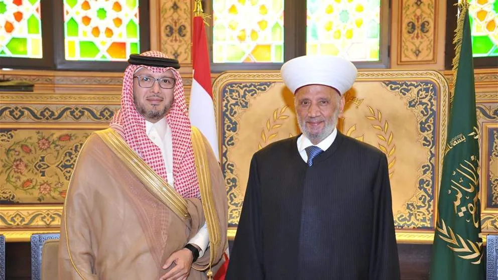 بخاري يناقش المستجدات السياسية مع دريان بخاري يناقش المستجدات السياسية مع دريان