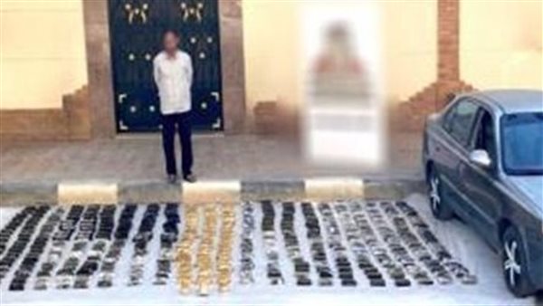 إلقاء القبض على شبكة مخدرات في السويس بحيازتهم مواد تقدر قيمتها بـ 72 مليون جنيه إلقاء القبض على شبكة مخدرات في السويس بحيازتهم مواد تقدر قيمتها بـ 72 مليون جنيه