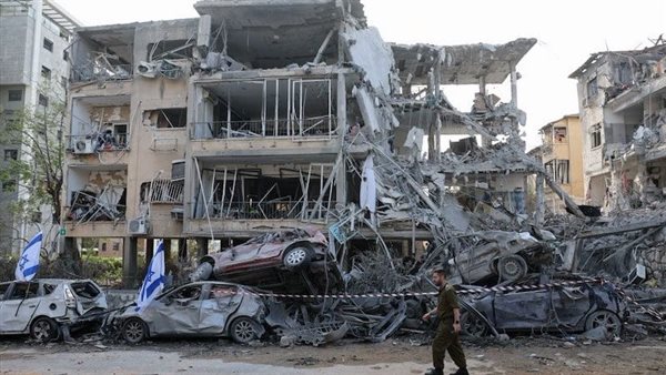 قائد الجيش الإيراني: طائراتنا المسيرة دمرت أهدافًا استراتيجية في إسرائيل. قائد الجيش الإيراني: طائراتنا المسيرة دمرت أهدافًا استراتيجية في إسرائيل.