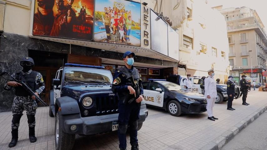 خلال يوم واحد.. وزارة الداخلية تضبط قضايا لتجارة العملات بقيمة 4 ملايين جنيه خلال يوم واحد.. وزارة الداخلية تضبط قضايا لتجارة العملات بقيمة 4 ملايين جنيه