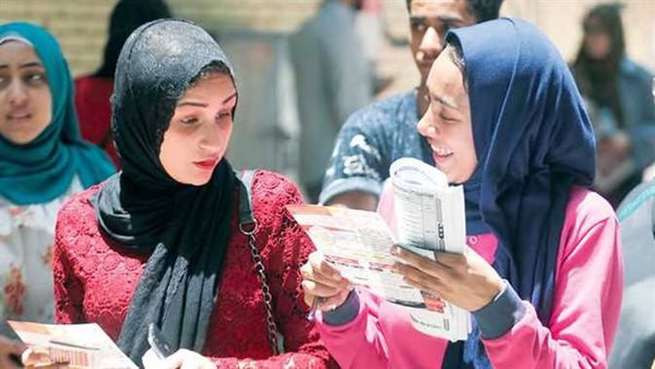نتائج الثانوية العامة 2025: سعادة طلاب الإسكندرية بسبب سهولة امتحان اللغة الأجنبية الثانية نتائج الثانوية العامة 2025: سعادة طلاب الإسكندرية بسبب سهولة امتحان اللغة الأجنبية الثانية