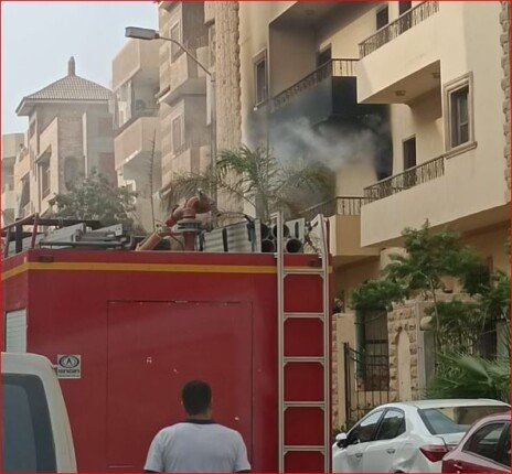 إخماد حريق دمر محتويات وحدة سكنية في أكتوبر إخماد حريق دمر محتويات وحدة سكنية في أكتوبر