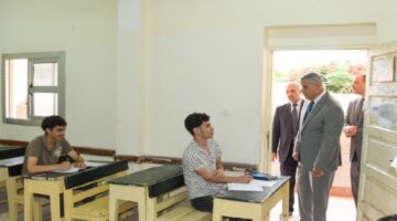 محافظ الإسكندرية يقوم بجولة تفقدية على لجان الثانوية العامة ويؤكد على توفير بيئة امتحانية آمنة للطلاب