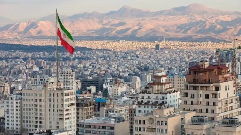 دول عربية تبدأ في إجلاء مواطنيها من إيران بسبب العدوان الإسرائيلي دول عربية تبدأ في إجلاء مواطنيها من إيران بسبب العدوان الإسرائيلي