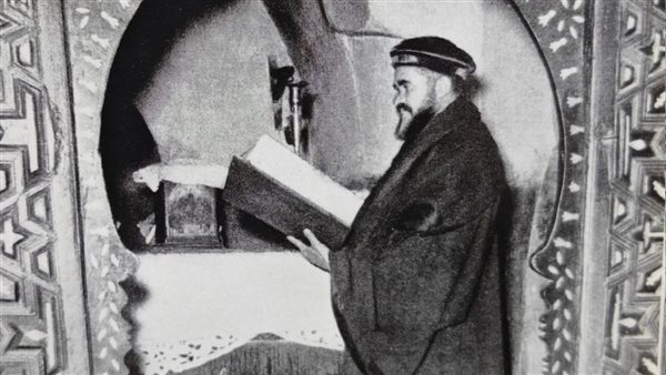 كنيسة العذراء القديمة في دير المحرق.. من أقدس المواقع في مصر كنيسة العذراء القديمة في دير المحرق.. من أقدس المواقع في مصر