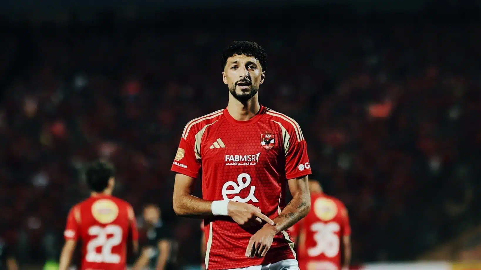 تطورات حديثة: الأهلي يوضح موقف وسام أبو علي من الانتقال إلى الدوري الأمريكي تطورات حديثة: الأهلي يوضح موقف وسام أبو علي من الانتقال إلى الدوري الأمريكي