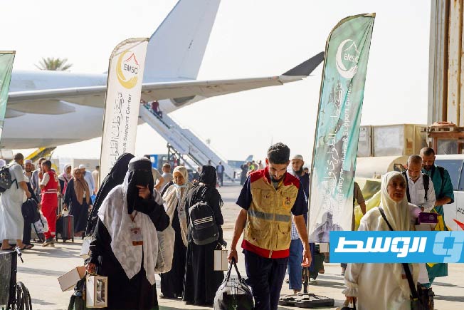 وصول الفوج الثاني من الحجاج العائدين من الأراضي المقدسة إلى مطار معيتيقة، 17 يونيو 2025. (مركز طب الطوارئ)