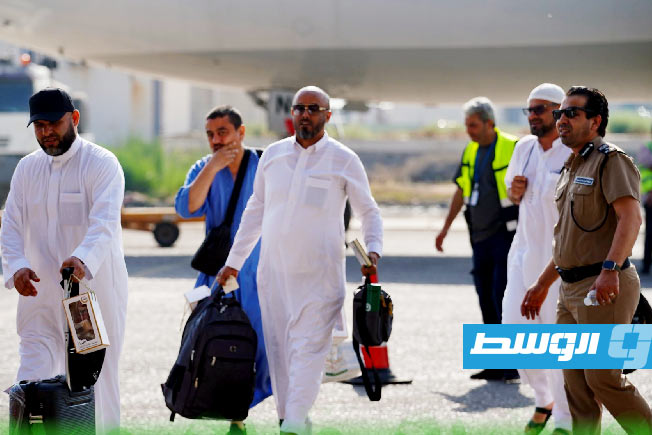 مطار معيتيقة يستقبل الرحلة الثانية للحجاج العائدين من مكة المكرمة (صور) مطار معيتيقة يستقبل الرحلة الثانية للحجاج العائدين من مكة المكرمة (صور)
