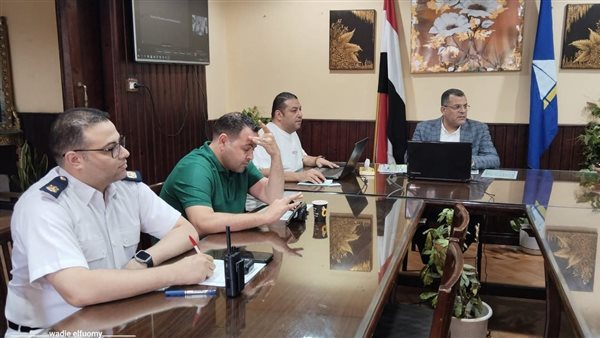 بالتفاصيل: وكيل وزارة التربية والتعليم في دمياط يراقب اليوم الثاني لامتحانات الثانوية العامة بالتفاصيل: وكيل وزارة التربية والتعليم في دمياط يراقب اليوم الثاني لامتحانات الثانوية العامة