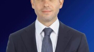 أبو باشا يتولى رئاسة جمعية شباب الأعمال وصالح يشغل منصب الأمين العام.