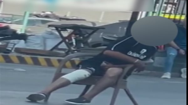 إلقاء القبض على شخص بتهمة الاستيلاء على أموال سائقي الميكروباص في القاهرة دون وجه حق. إلقاء القبض على شخص بتهمة الاستيلاء على أموال سائقي الميكروباص في القاهرة دون وجه حق.