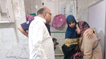 صور: محافظ أسيوط يراقب حالة المصابين من حادث انقلاب الميكروباص