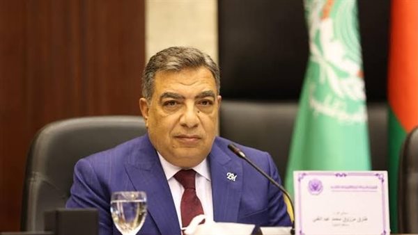 محافظ الدقهلية يتواصل مع الطلاب الأوائل في المرحلة الإعدادية لإبلاغهم بموعد الاحتفال. محافظ الدقهلية يتواصل مع الطلاب الأوائل في المرحلة الإعدادية لإبلاغهم بموعد الاحتفال.