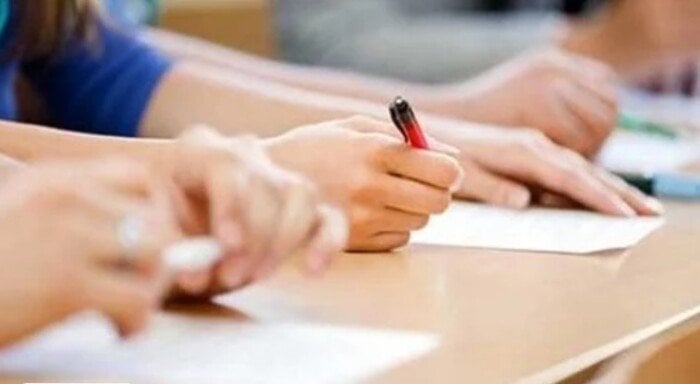 حل امتحان اللغة الفرنسية للثانوية العامة 2025 بالنظام الحديث حل امتحان اللغة الفرنسية للثانوية العامة 2025 بالنظام الحديث