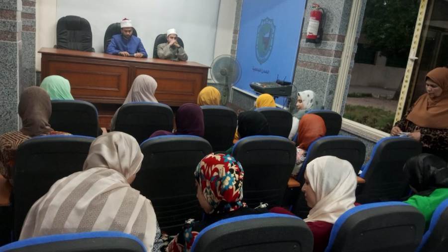 المدن الجامعية في سوهاج تقيم ندوة توعوية للطالبات بعنوان “عائلة مستقرة = مجتمع آمن” المدن الجامعية في سوهاج تقيم ندوة توعوية للطالبات بعنوان “عائلة مستقرة = مجتمع آمن”