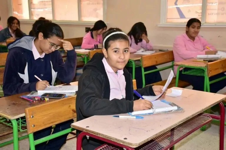 إذا كان ابنك في الصف الثالث الإعدادي.. نسبة القبول للثانوية العامة 2025 في القاهرة إذا كان ابنك في الصف الثالث الإعدادي.. نسبة القبول للثانوية العامة 2025 في القاهرة