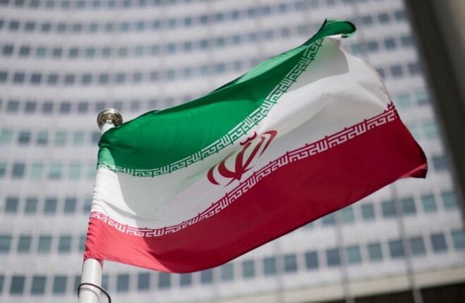 إيران تُمدد وقف جميع الرحلات الجوية حتى صباح الأربعاء المقبل إيران تُمدد وقف جميع الرحلات الجوية حتى صباح الأربعاء المقبل