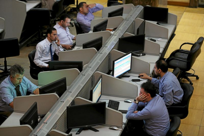 المؤشر الرئيسي للبورصة ينخفض بأكثر من 1% و مؤشر السبعيني يتراجع بنسبة 2.44% المؤشر الرئيسي للبورصة ينخفض بأكثر من 1% و مؤشر السبعيني يتراجع بنسبة 2.44%