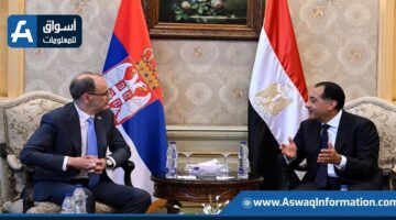 رئيس الحكومة يرحب بنظيره الصربي في مطار القاهرة الدولي