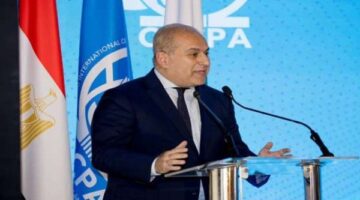 سفير مصر في الرباط يجتمع مع أفراد الجالية المصرية بالمغرب