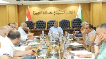 السكرتير المساعد لمحافظة الجيزة ينظم اجتماعًا لمراجعة تحصيل مستحقات الدولة