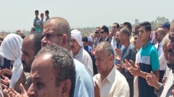 سوهاج تودع «محمد عبد الباري»: تشييع مهيب لمدير العلاقات العامة بحضور نائب المحافظ